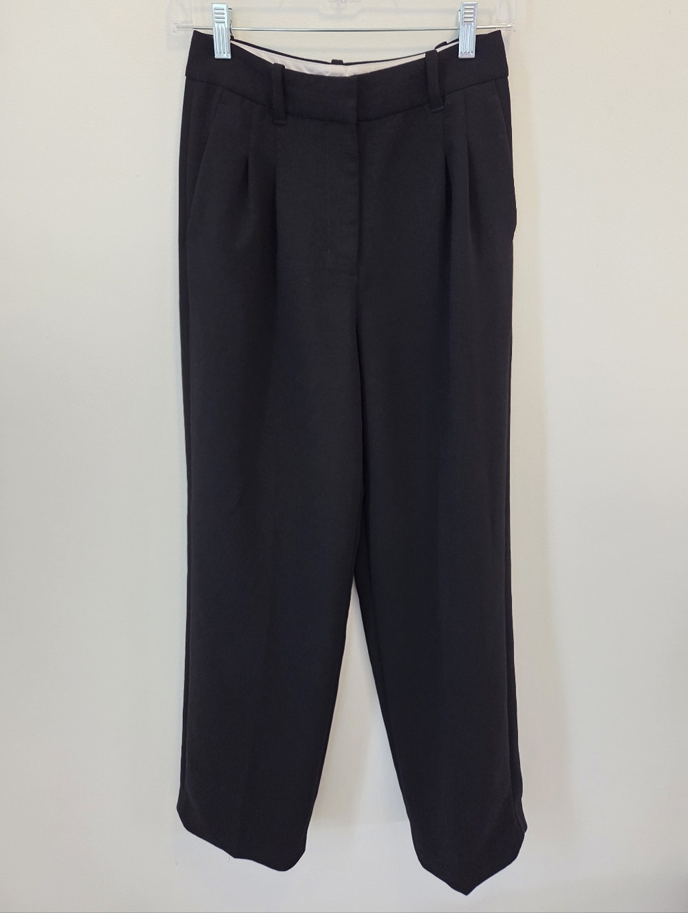 Aritzia Effortless Pants - Black (Size 2, Short)